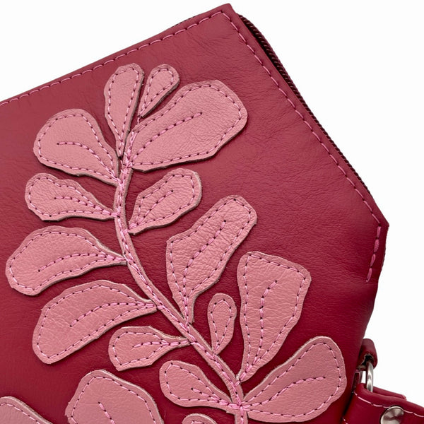 FIG LEAVES Xsmall triangular bag (red & pink)