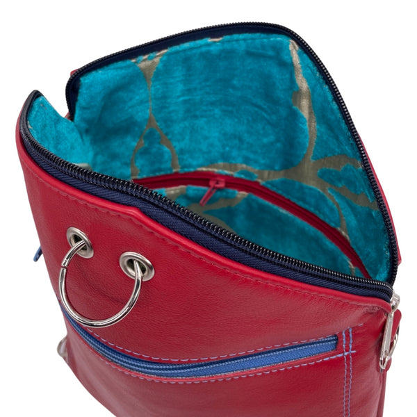 GRASS medium triangular bag / rucksack (red)